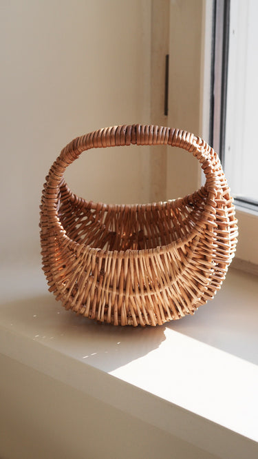 Oval Kurv