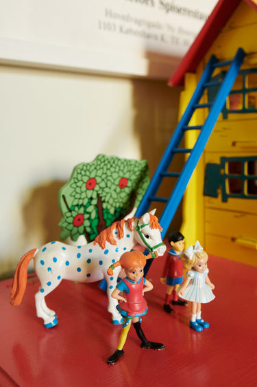 Tommy & Annika Play Figures