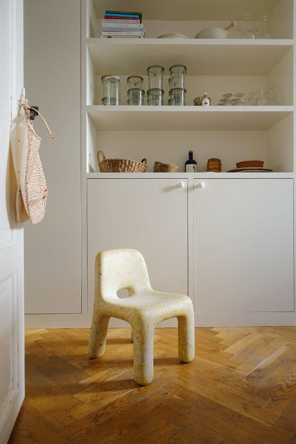 Charlie Chair, Vanilla
